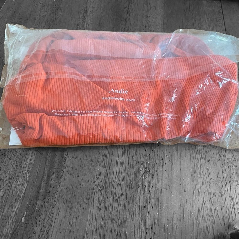 Andie 1 One Piece Swimsuit Asbury Rib Sire Orange Size Large NWT - Picture 3 of 9